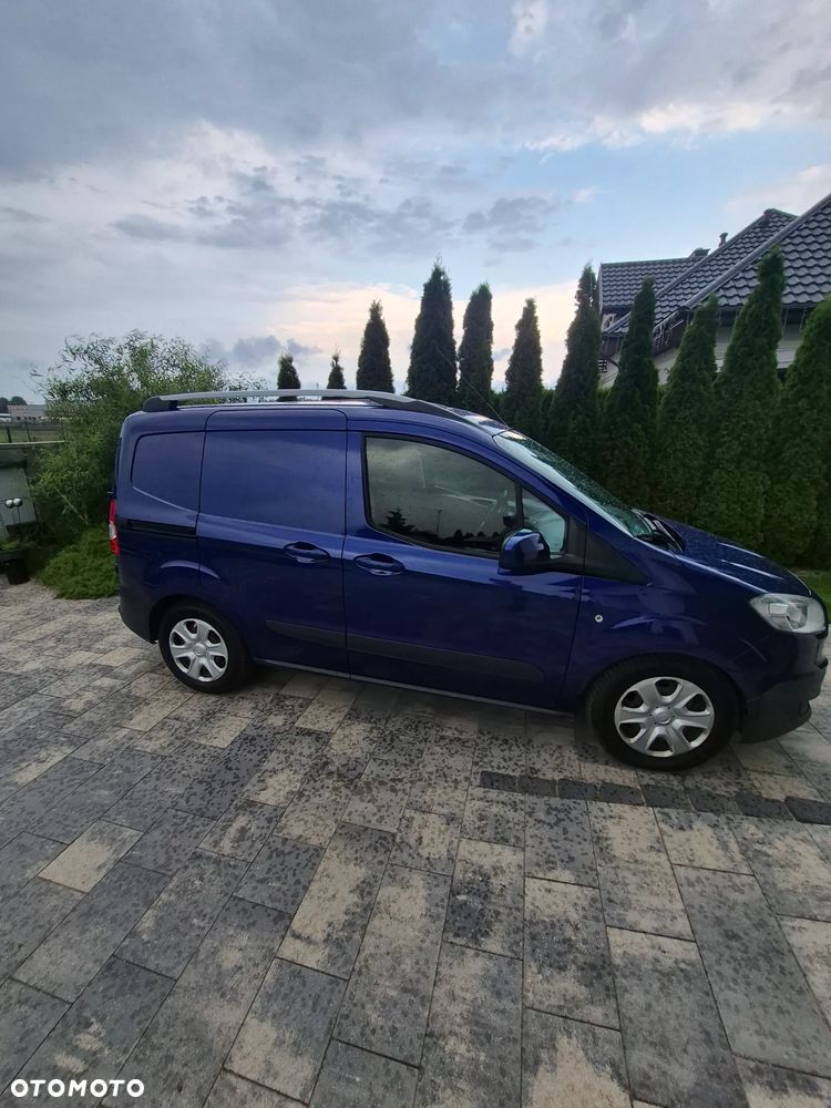 Ford Transit Courier - 2