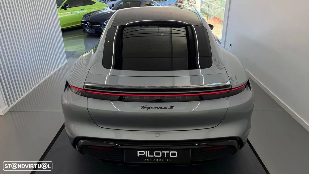 Porsche Taycan 4S - 7