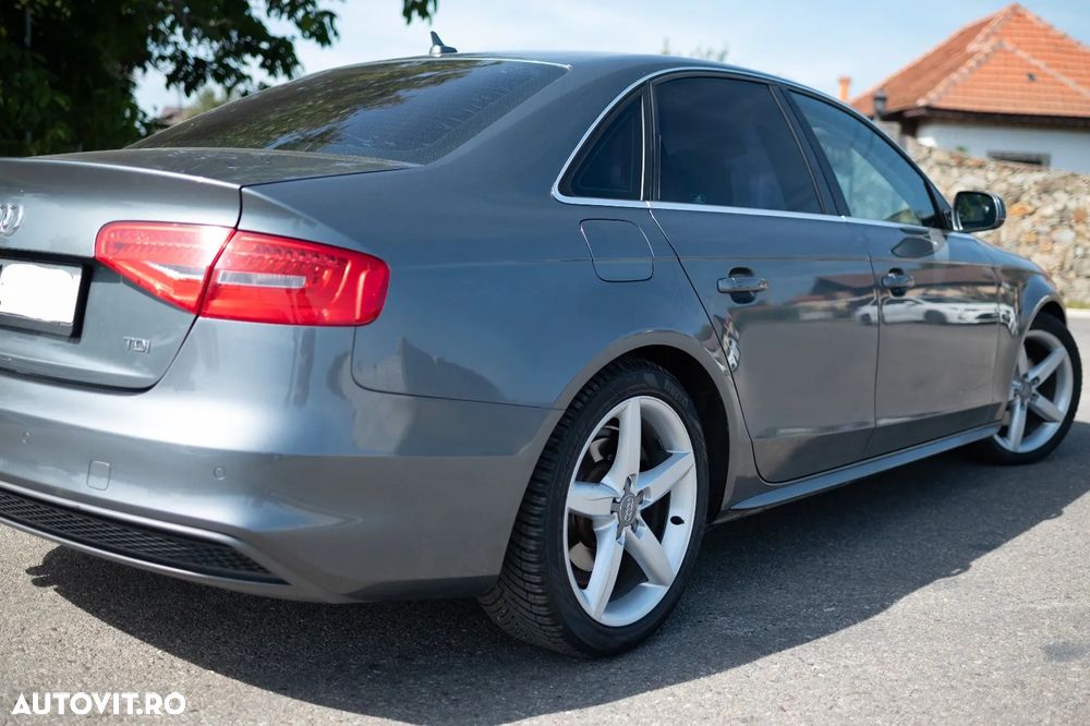 Audi A4 2.0 TDI DPF S line Sportpaket - 5
