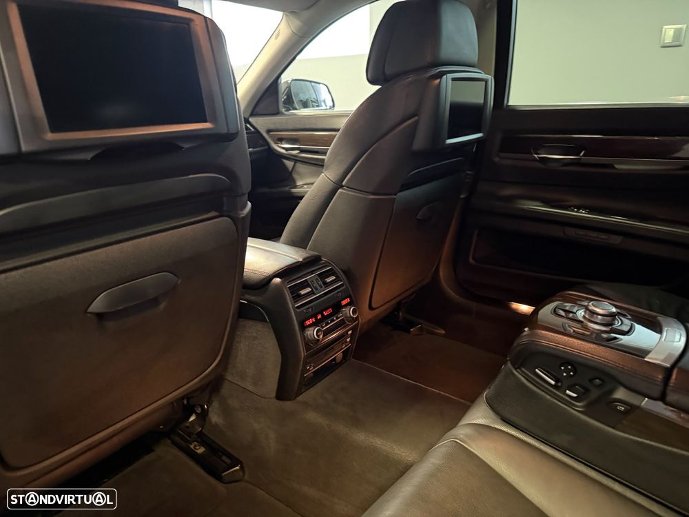 BMW 730 Ld - 30