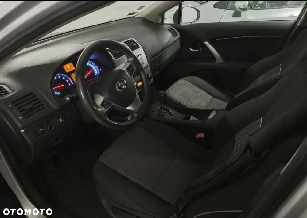 Toyota Avensis 1.8 Active MS - 6