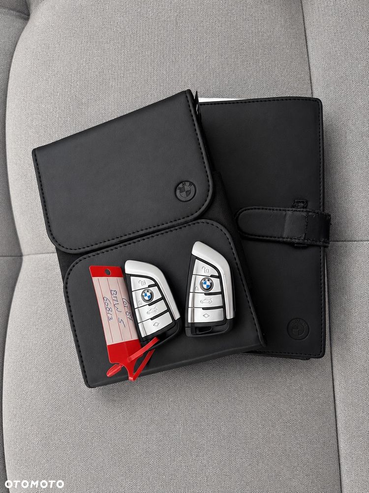 BMW Seria 5 530i Luxury Line sport - 8