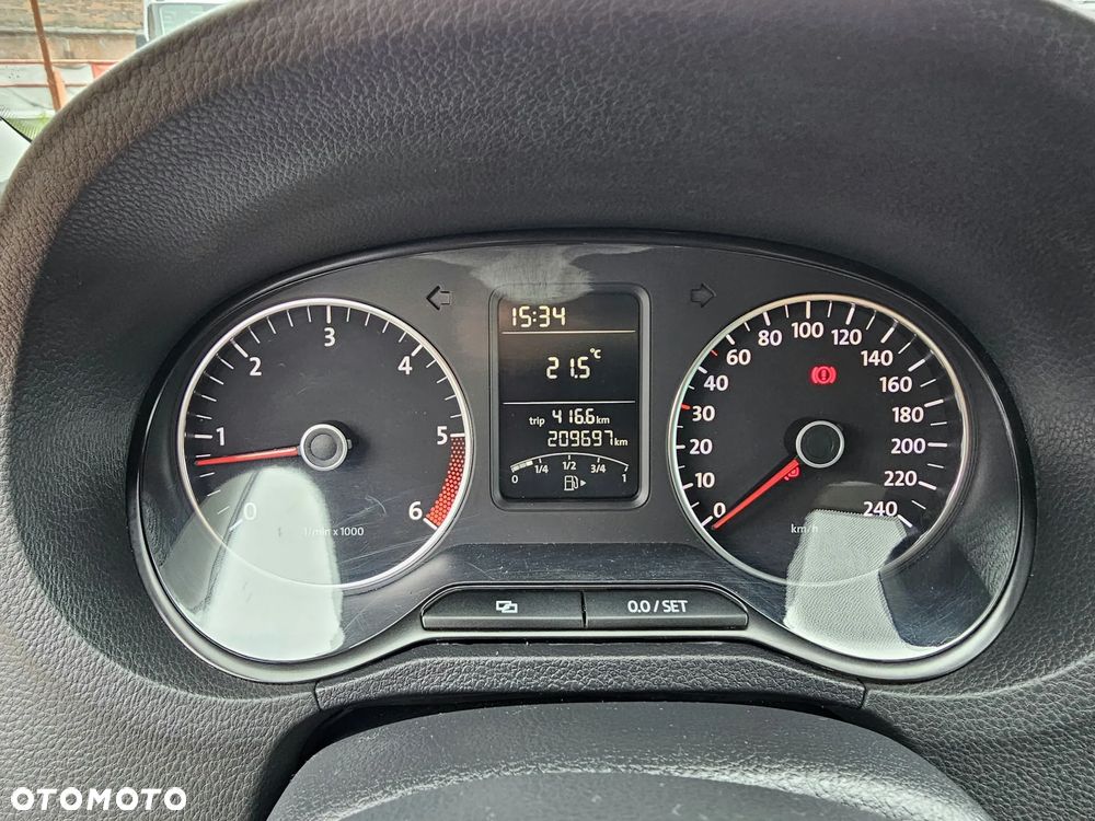Volkswagen Polo 1.6 TDI Highline - 13