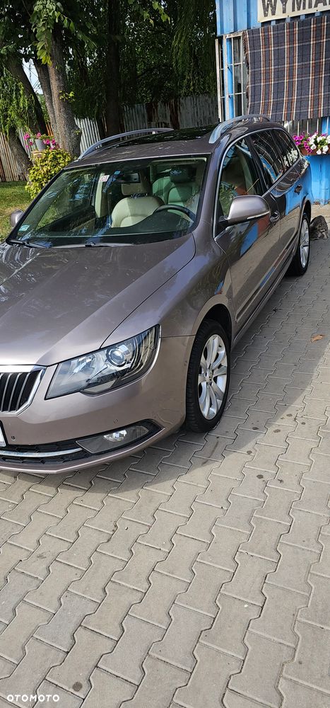 Skoda Superb 2.0 TDI 4x4 Platinum - 4