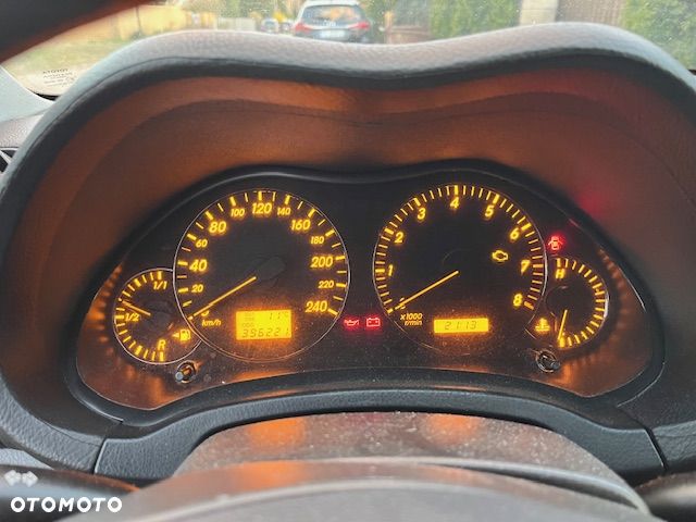 Toyota Avensis 1.6 VVT-i Terra - 10