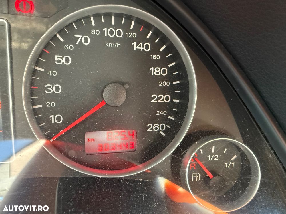 Audi A4 Limuzina 2.0 TDI DPF - 12