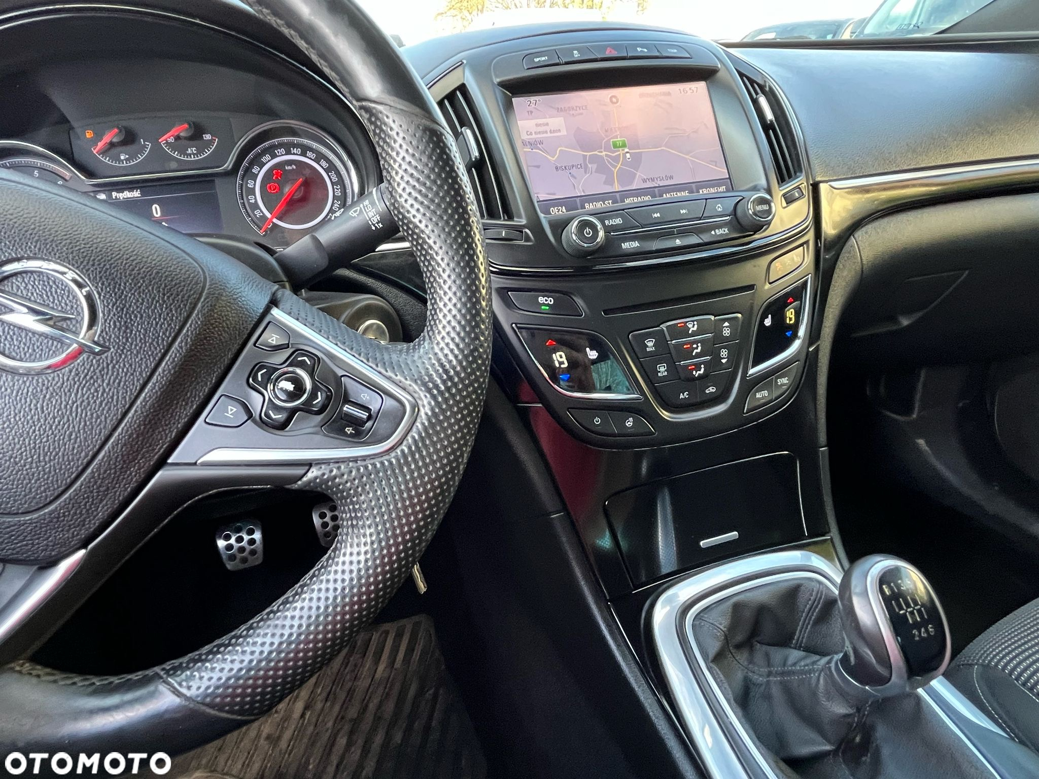 Opel Insignia - 17