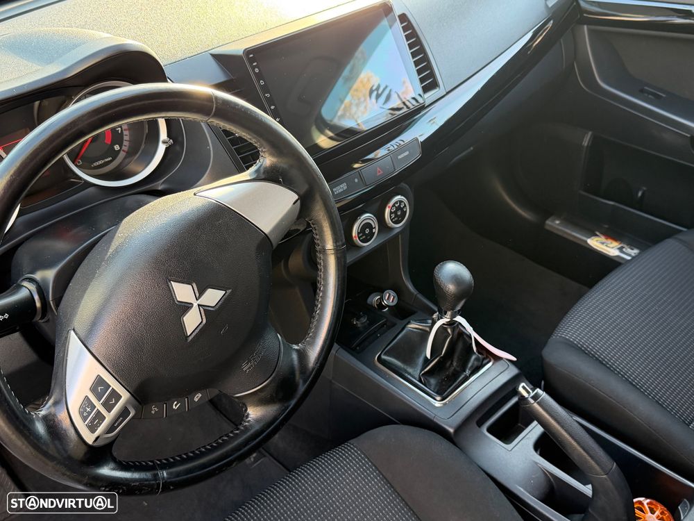 Mitsubishi Lancer - 6