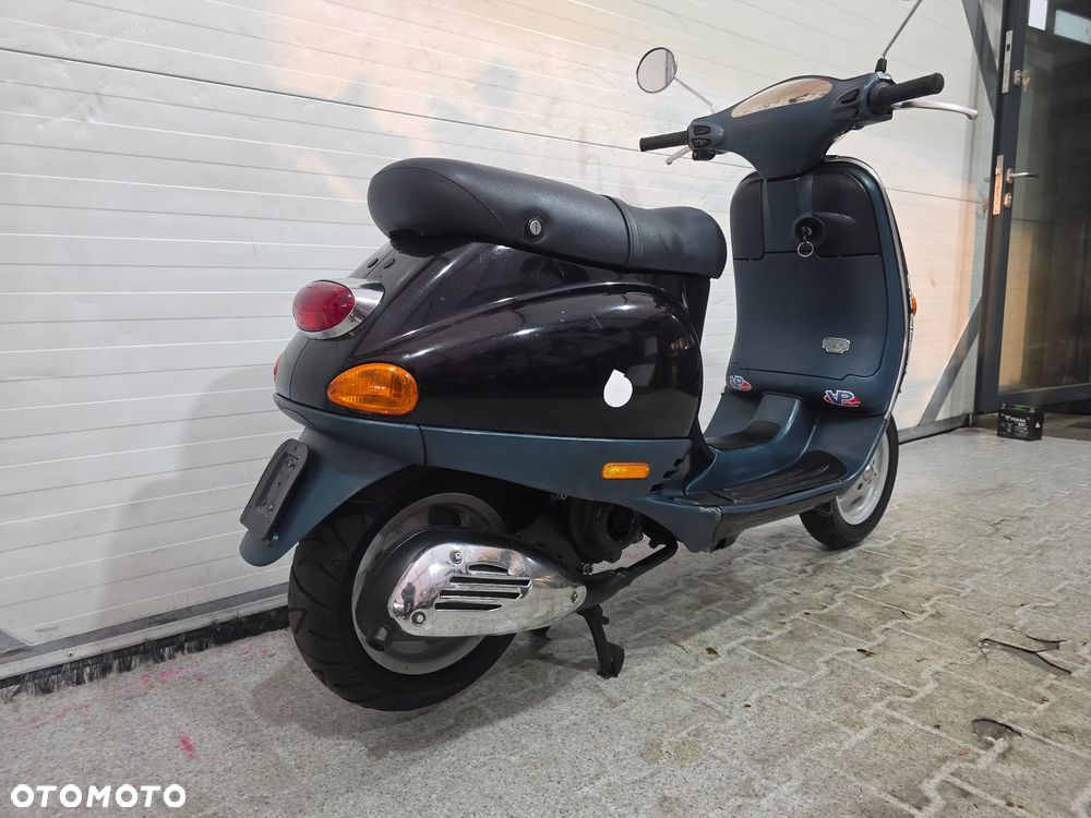 Piaggio Vespa - 16