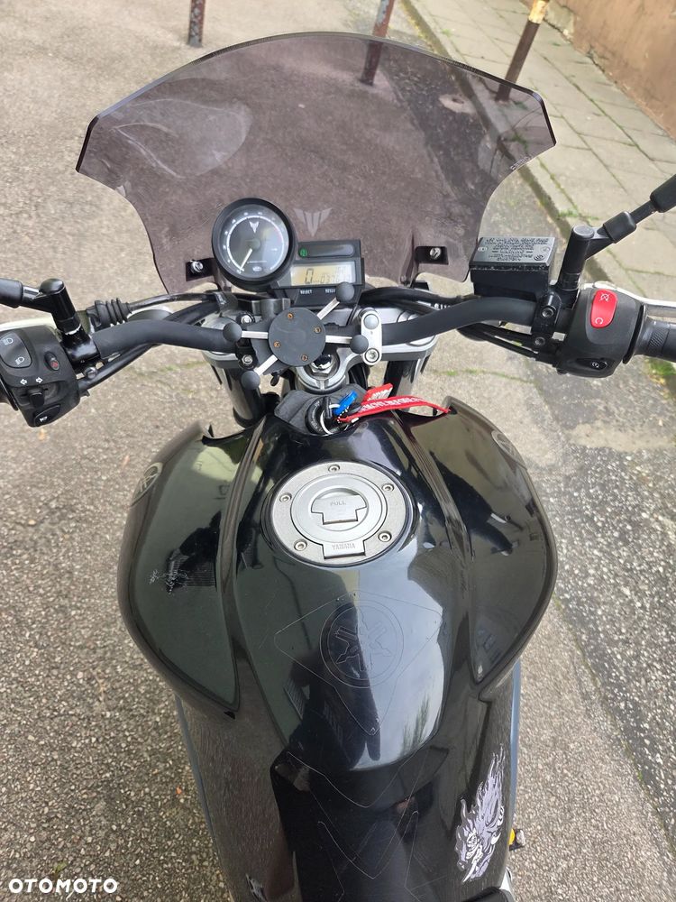 Yamaha MT - 8