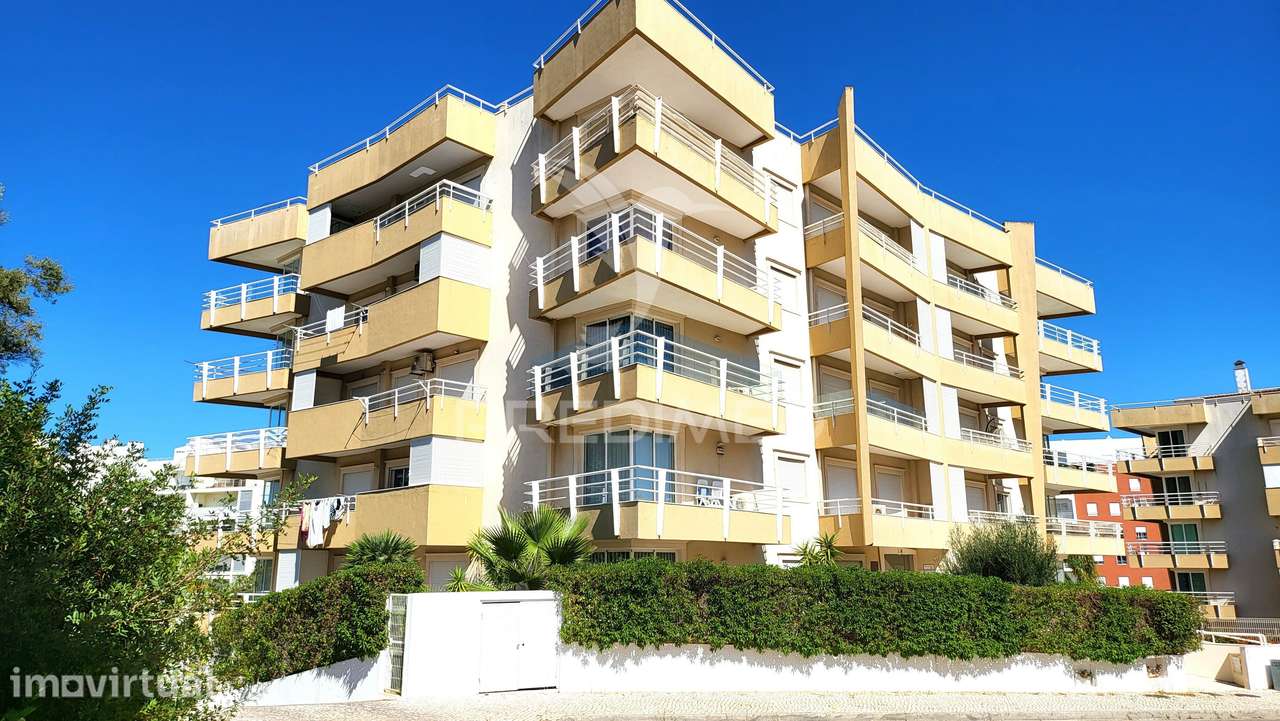 T1 com piscina, arrecadação e garagem(box) na Praia da Rocha - Grande imagem: 2/40