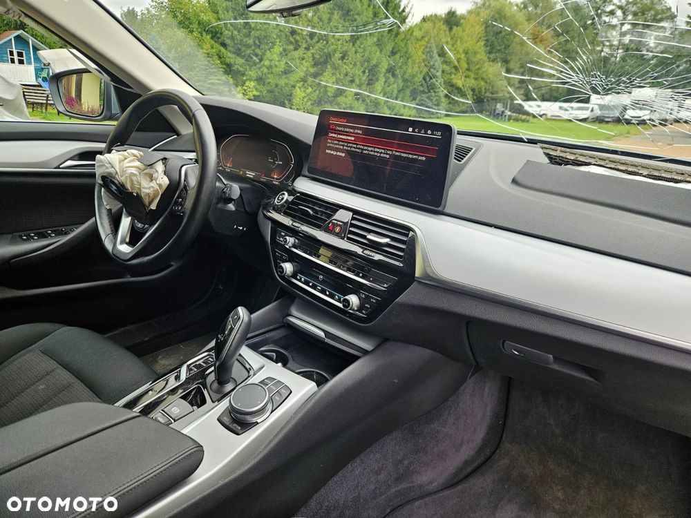 BMW Seria 5 520d xDrive Sport - 23