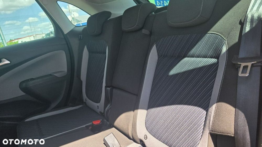 Opel Crossland X - 19