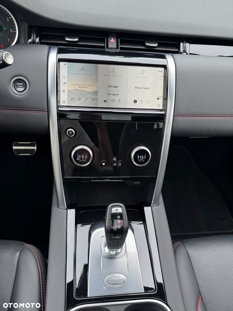 Land Rover Discovery Sport P300e R-Dynamic HSE - 23