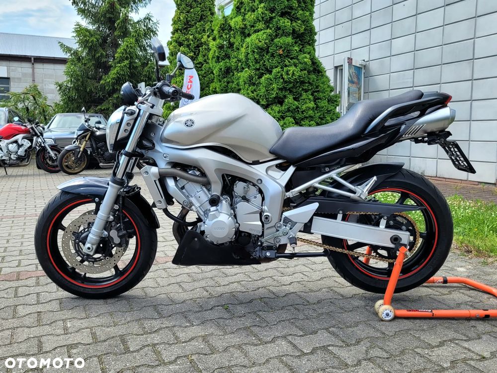 Yamaha FZ6 - 2