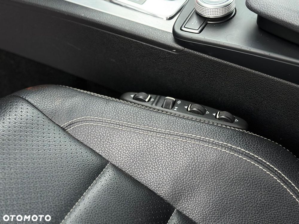 Mercedes-Benz Klasa E - 8