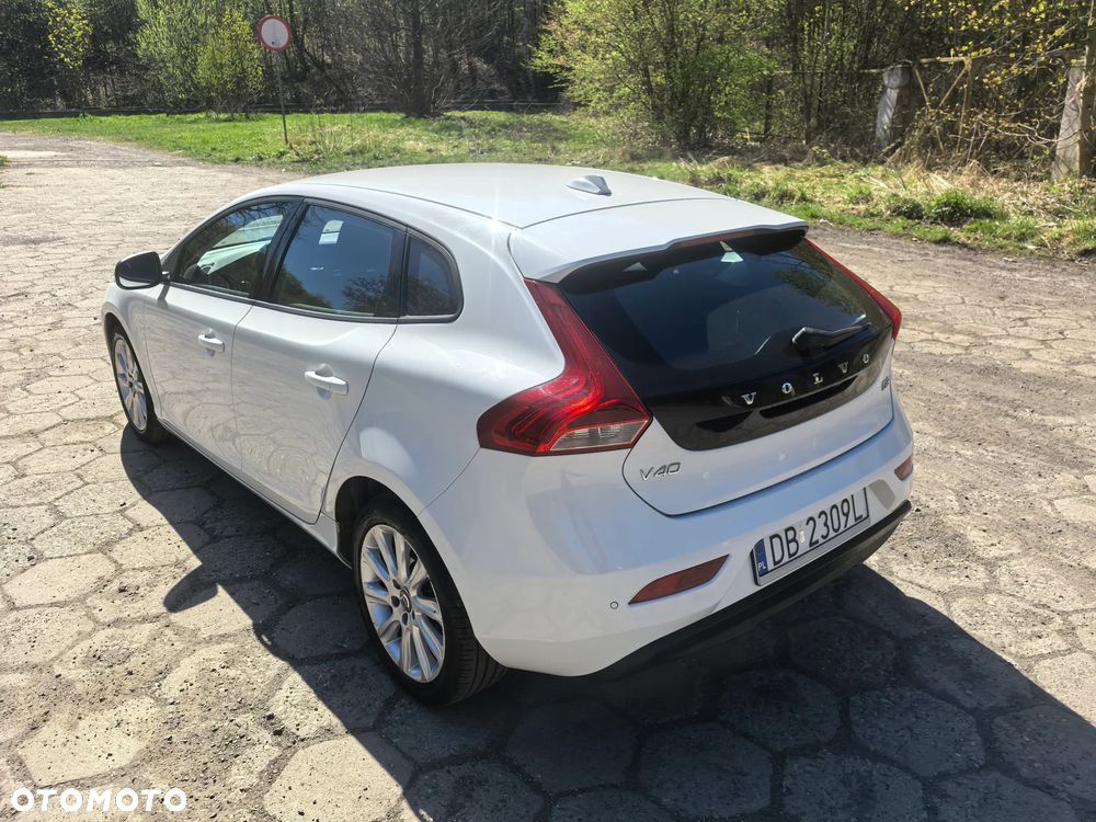 Volvo V40 D2 - 18