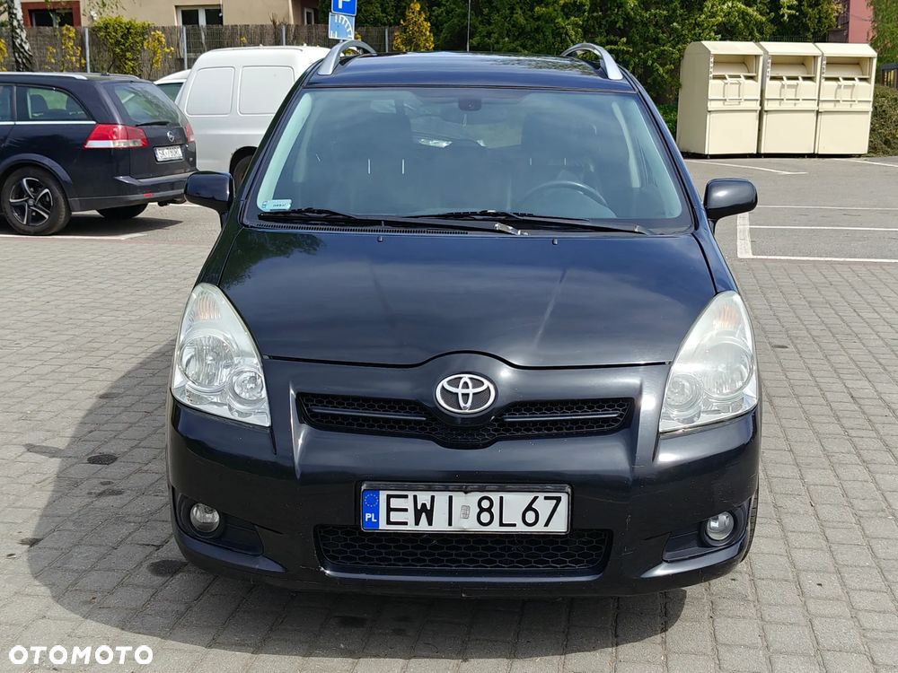 Toyota Corolla Verso 2.2 D-4D DPF Executive - 17