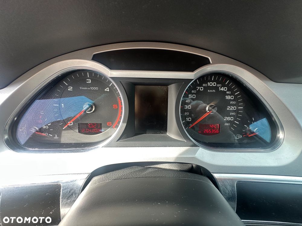 Audi A6 Avant - 16