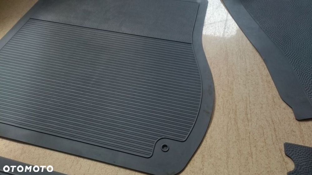 NOWA PODLOGA WYKLADZINA MERCEDES W110 W111 - 3