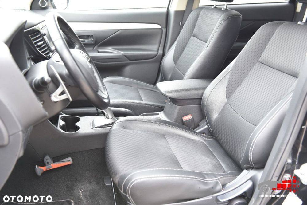 Mitsubishi Outlander - 15