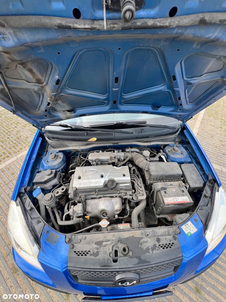 Kia Rio - 25