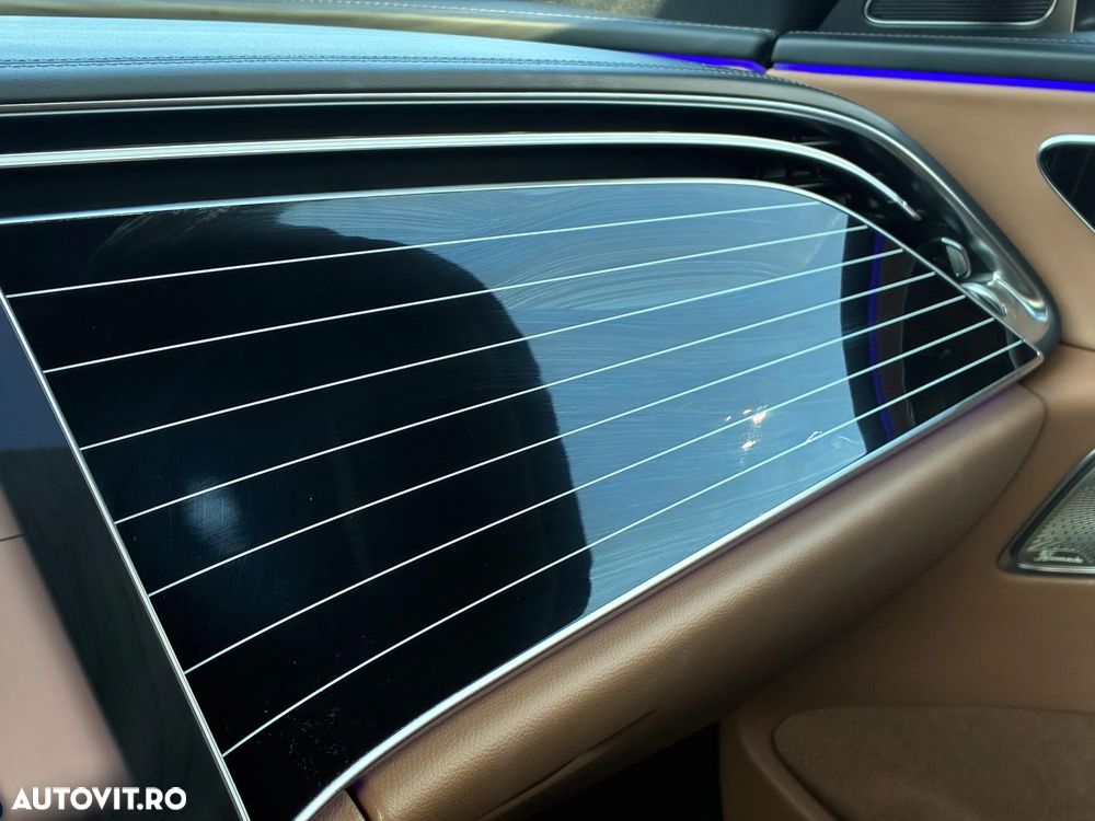 Mercedes-Benz E 300 4MATIC PHEV - 25