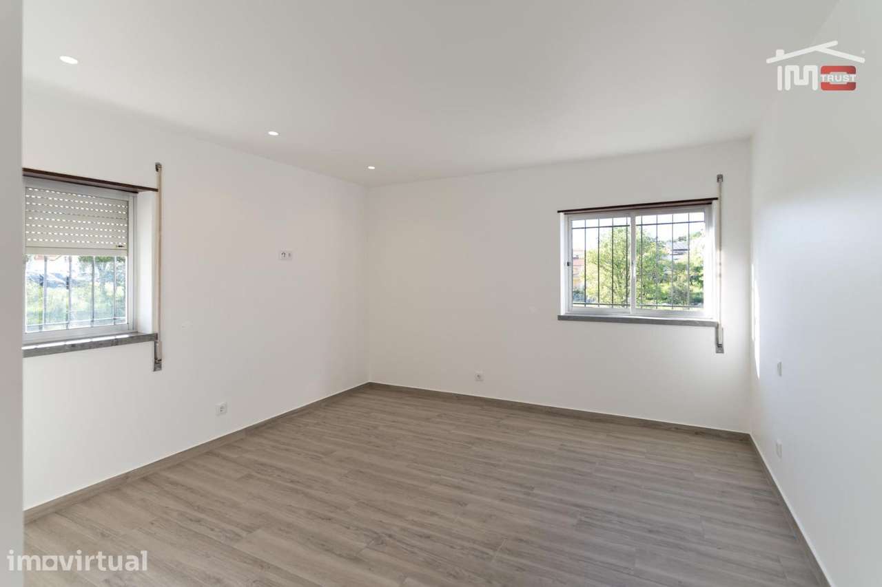 APARTAMENTO T2 NOVO COM COZINHA EQUIPADA NA AVENIDA BEATO NUNO EM F... - Grande imagem: 4/18