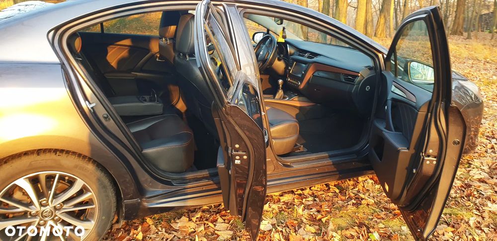 Toyota Avensis 1.8 Prestige - 17