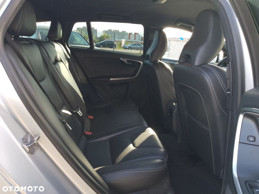 Volvo V60 D3 Geartronic Kinetic - 18