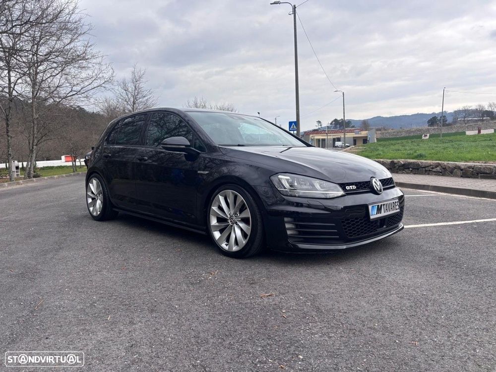 VW Golf 2.0 TDI GTD DSG - 1