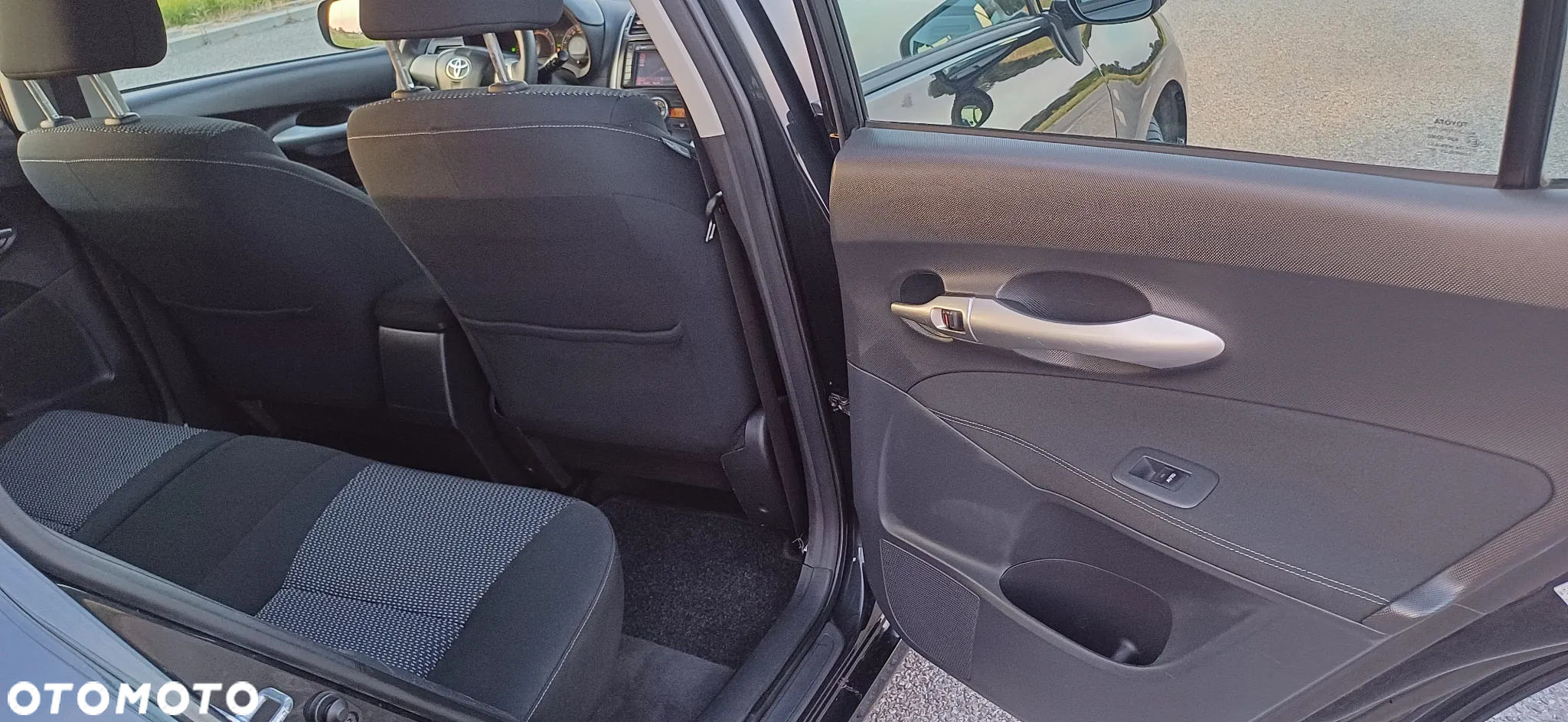 Toyota Auris 1.4 D-4D - 17