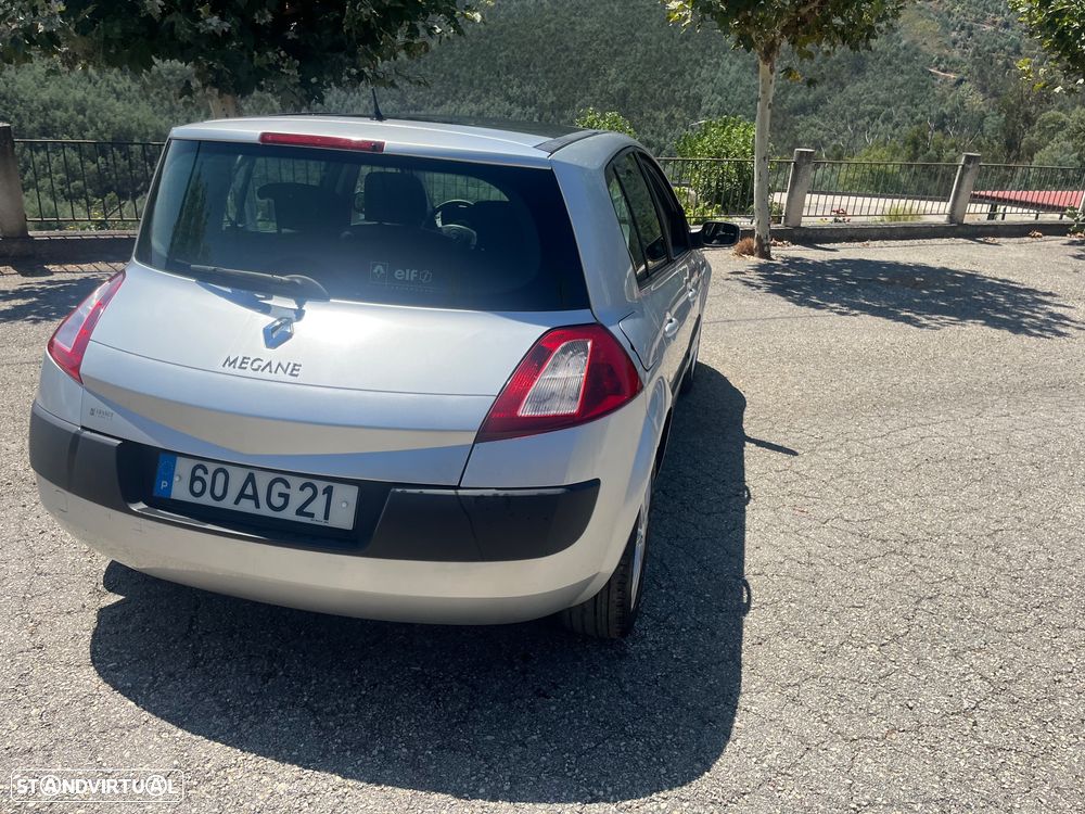 Renault Mégane 1.5 dCi Luxe - 6