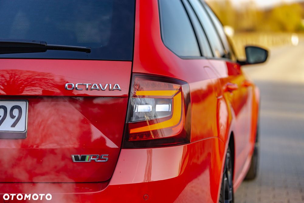 Skoda Octavia 2.0 TSI RS - 8