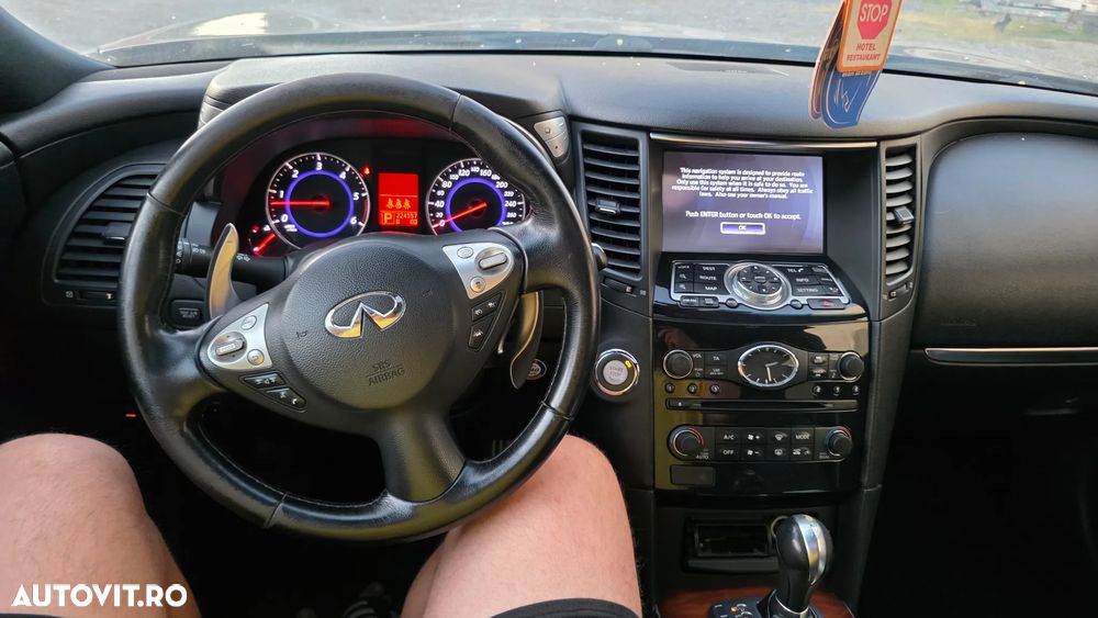 Infiniti FX 30 FX30d 3.0d V6 S Premium AWD - 8