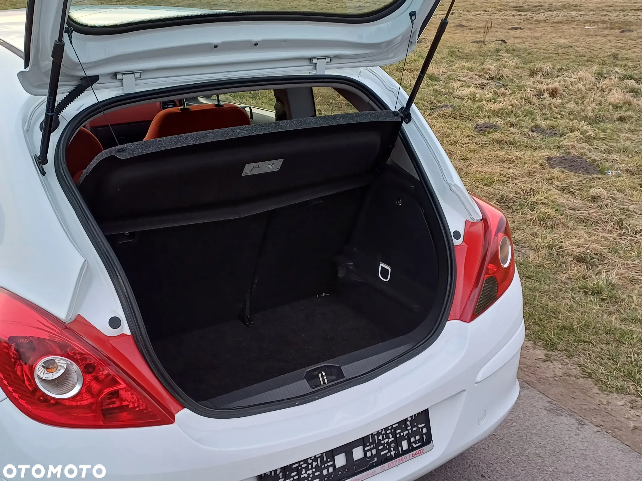 Opel Corsa 1.2 16V Cosmo - 31
