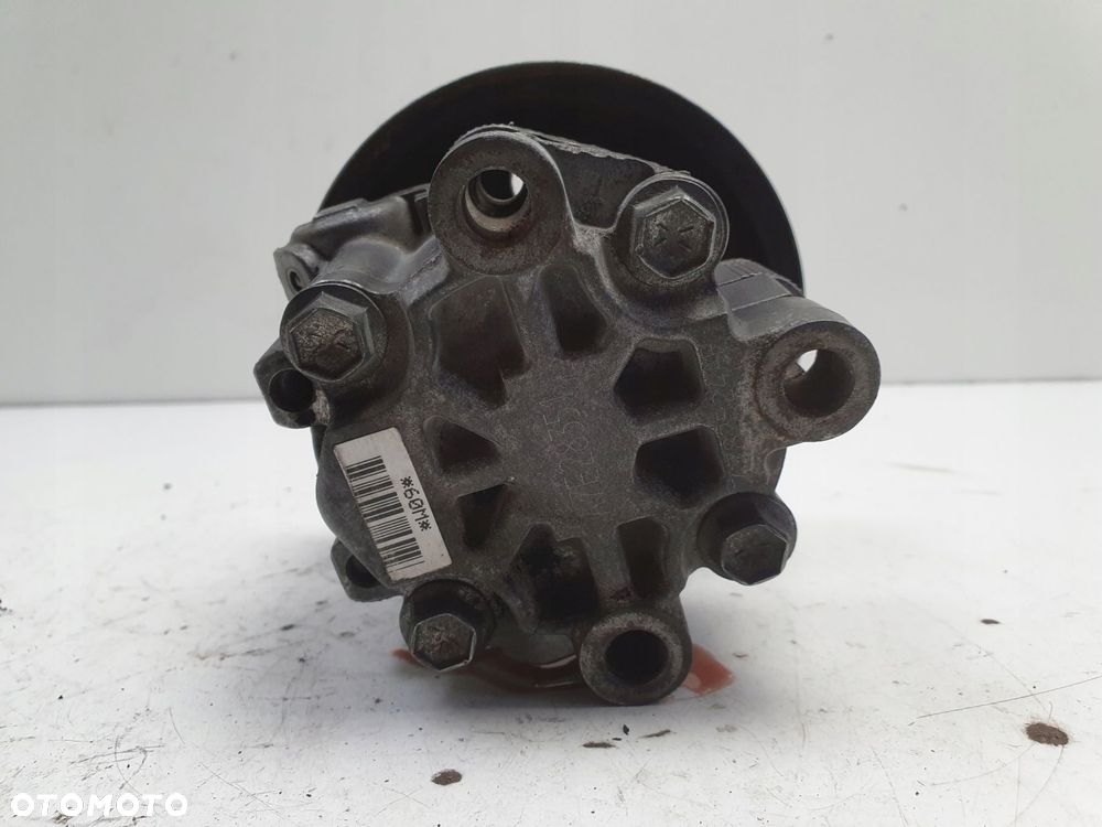 POMPA WSPOMAGANIA Chrysler 300C 3.0 CRD 60M - 7