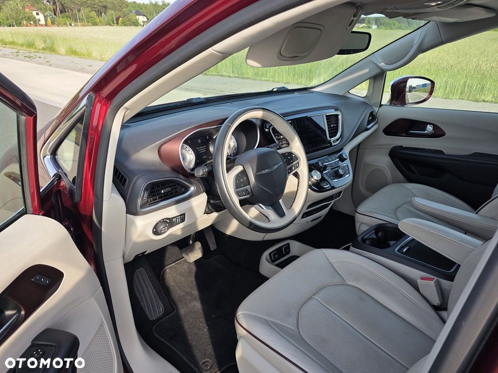 Chrysler Pacifica - 15