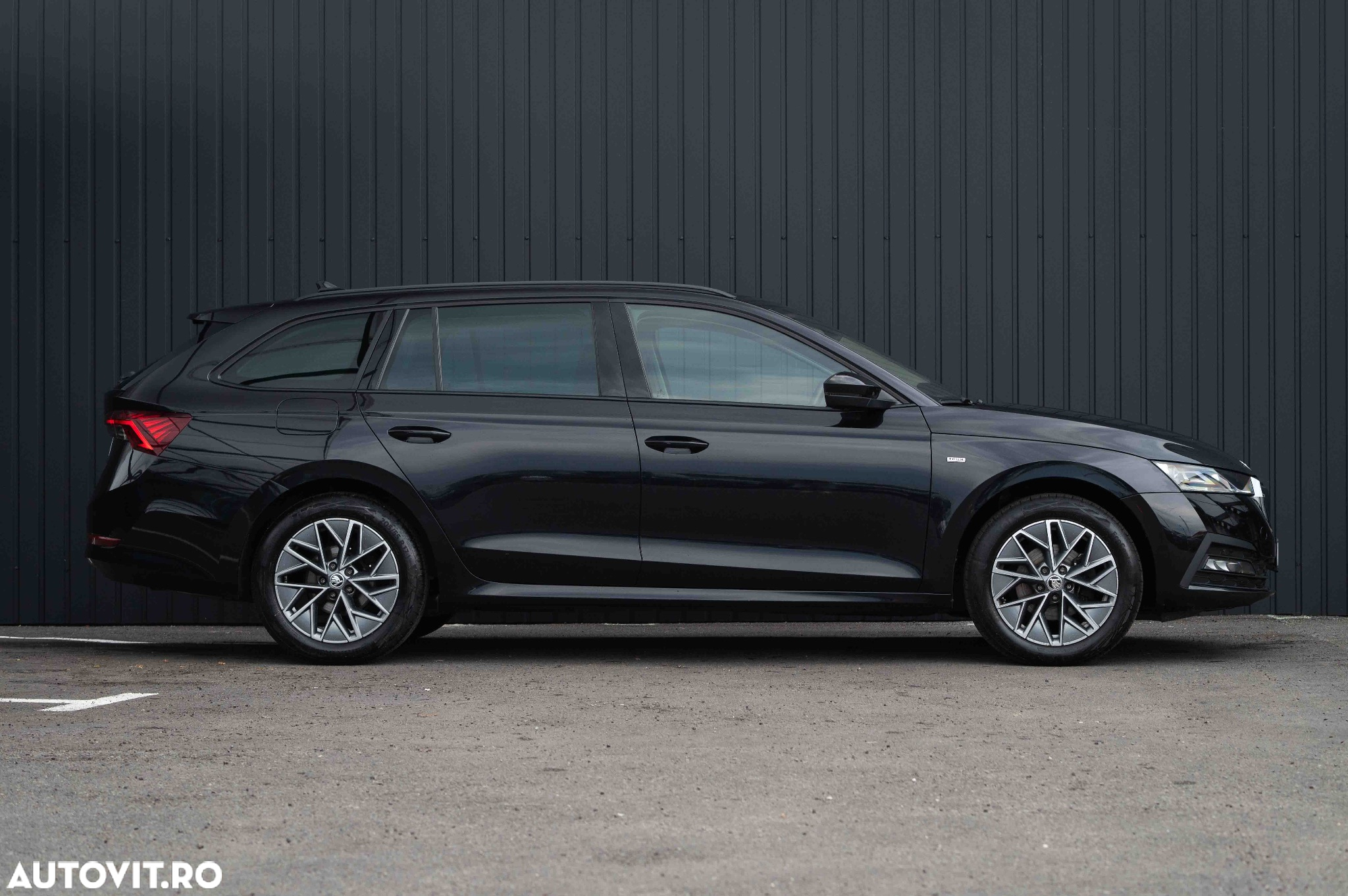 Skoda Octavia 2.0 TDI DSG Tour - 4
