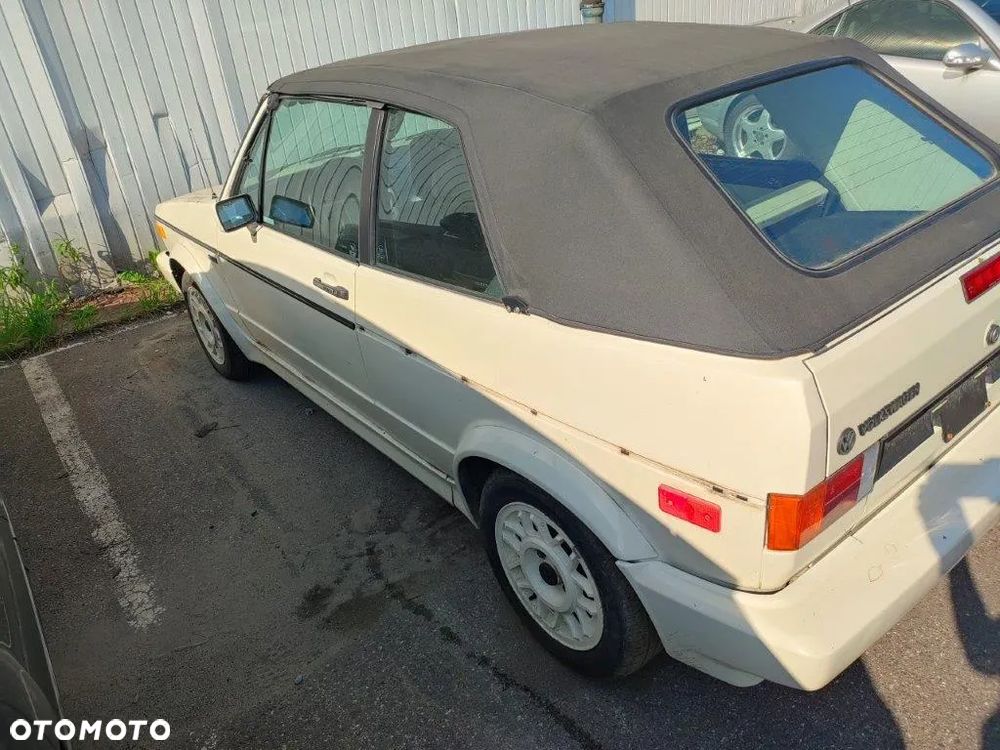 Volkswagen Golf - 25
