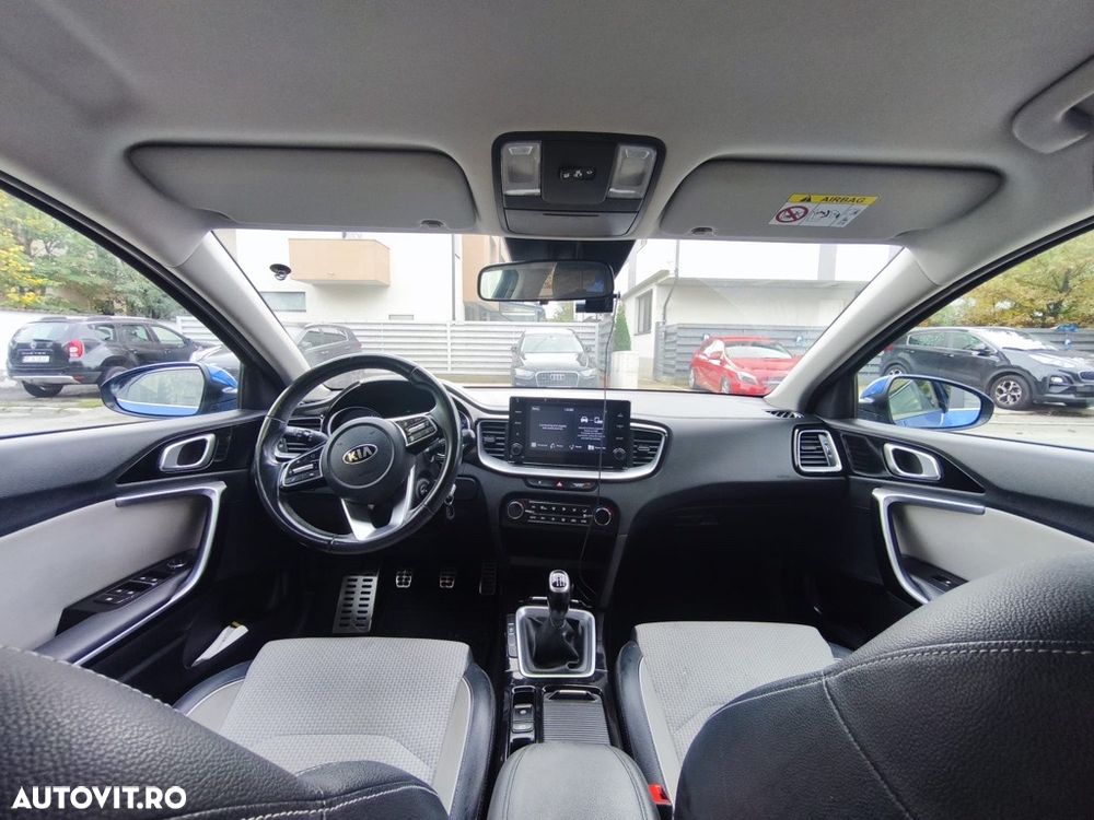 Kia XCeed - 6