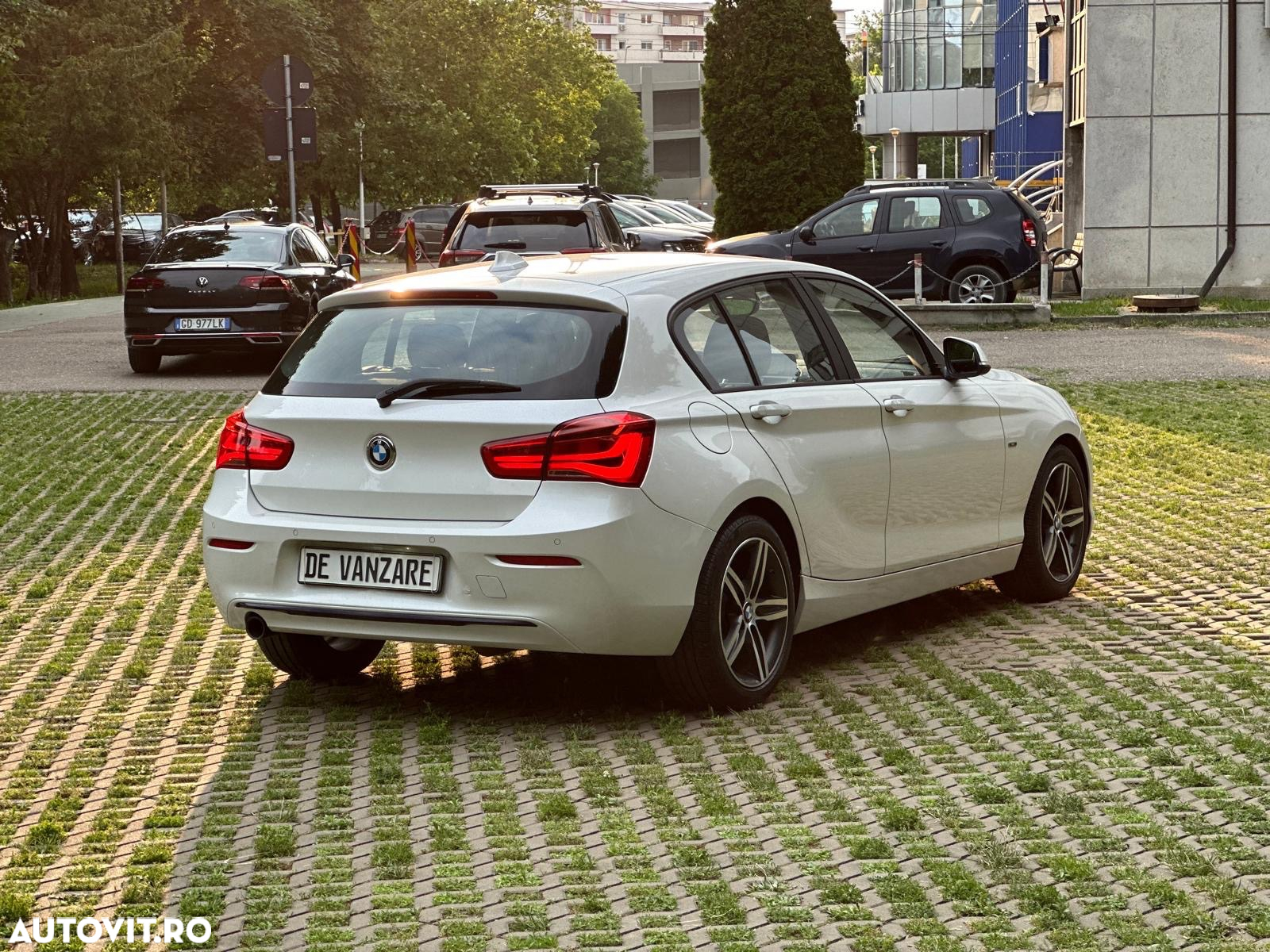 BMW Seria 1 116d Sport Line - 3