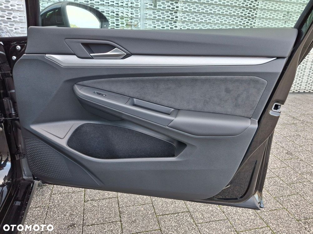 Volkswagen Golf VIII 2.0 TDI Life Plus - 13