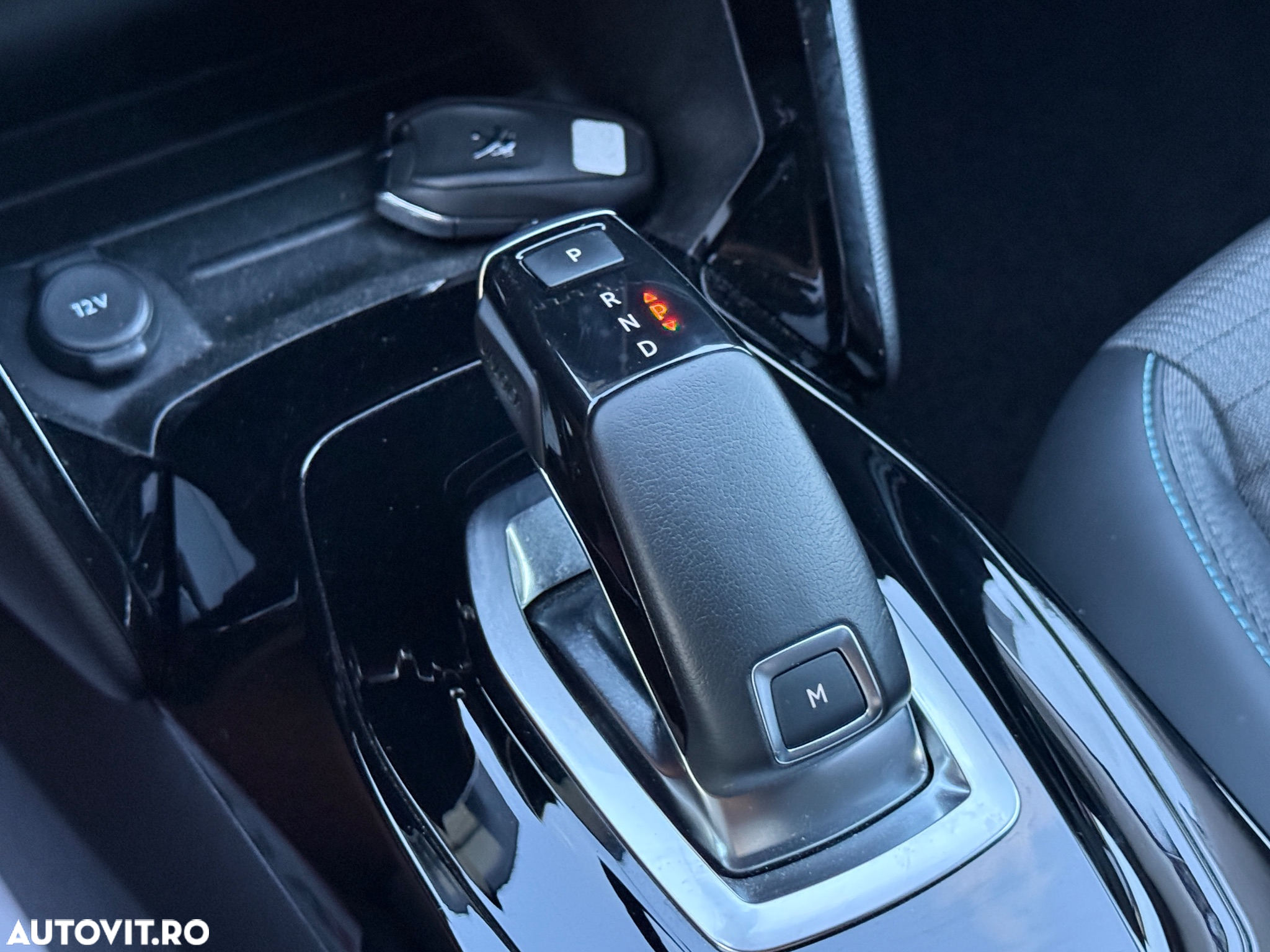 Peugeot 2008 PureTech 130 EAT8 Allure Pack - 8