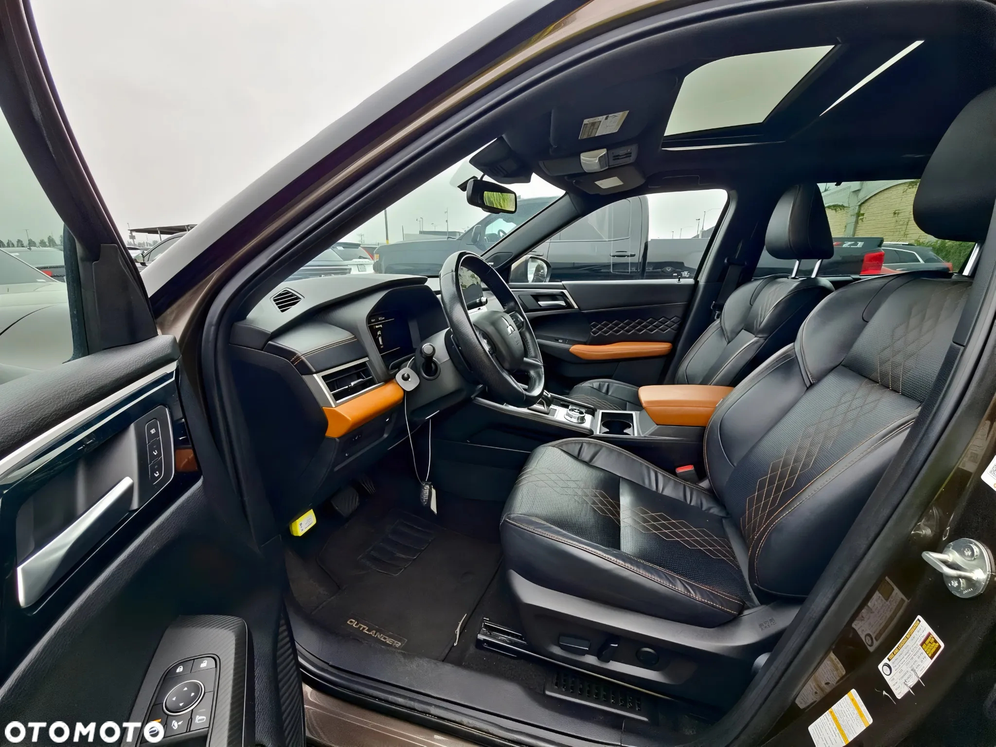 Mitsubishi Outlander - 8