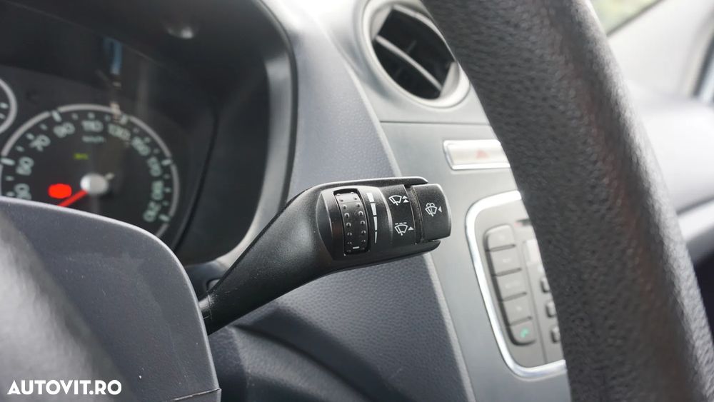 Ford Transit Connect - 17