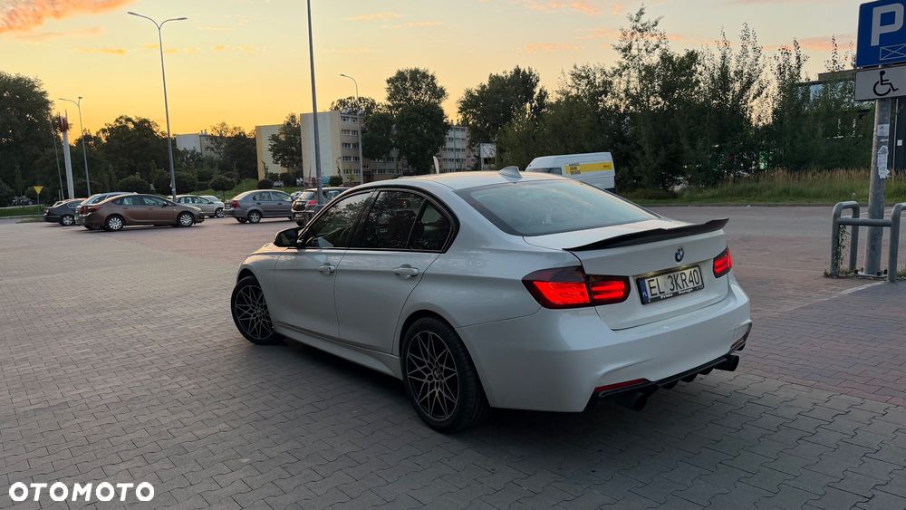 BMW Seria 3 328i xDrive - 12