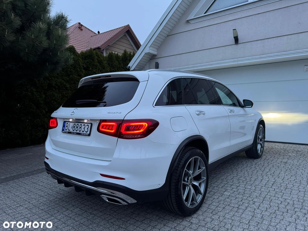 Mercedes-Benz GLC 300 4Matic 9G-TRONIC AMG Line - 10