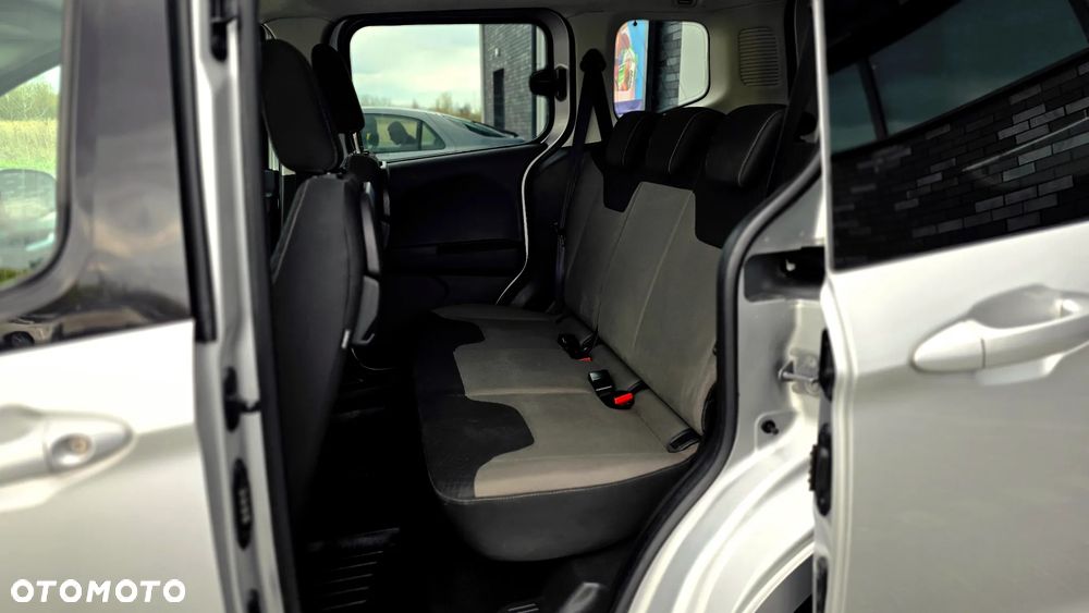 Ford Tourneo Courier 1.5 TDCi Titanium - 8