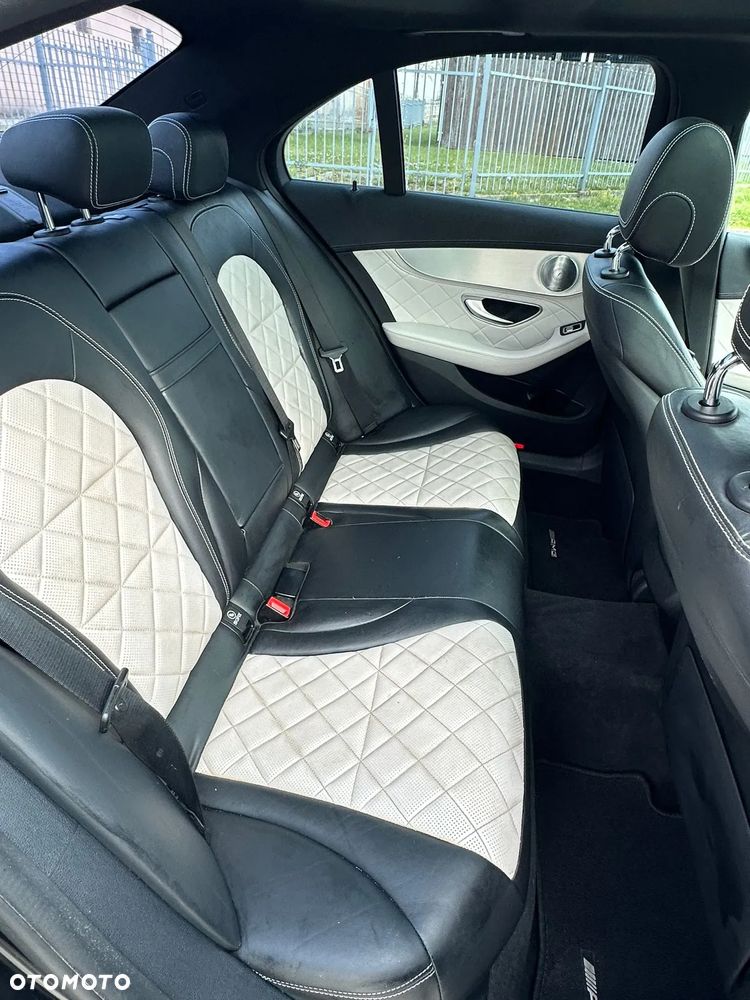 Mercedes-Benz Klasa C AMG 43 4Matic 9G-TRONIC - 16